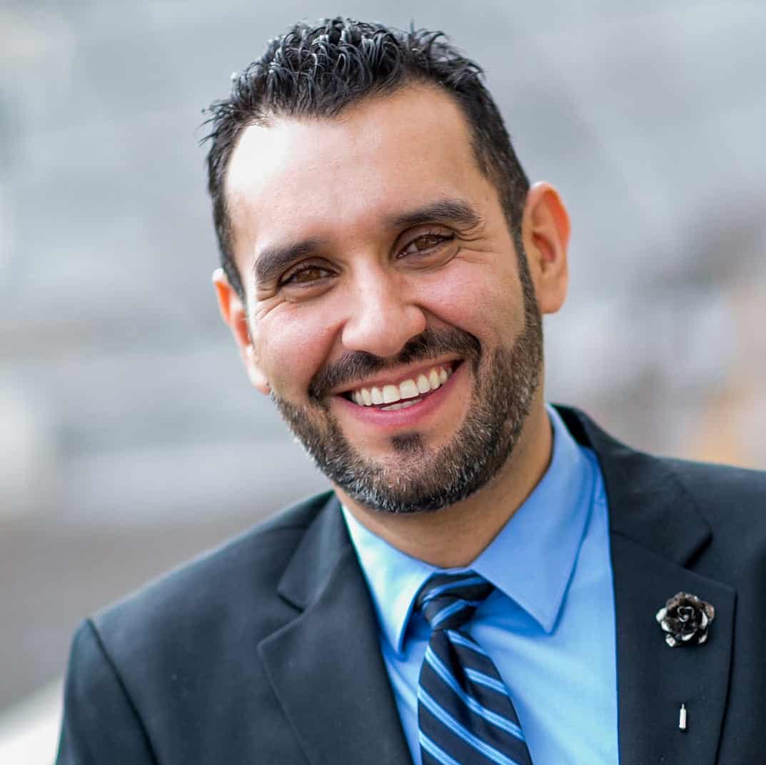 Headshot Luigui Corral