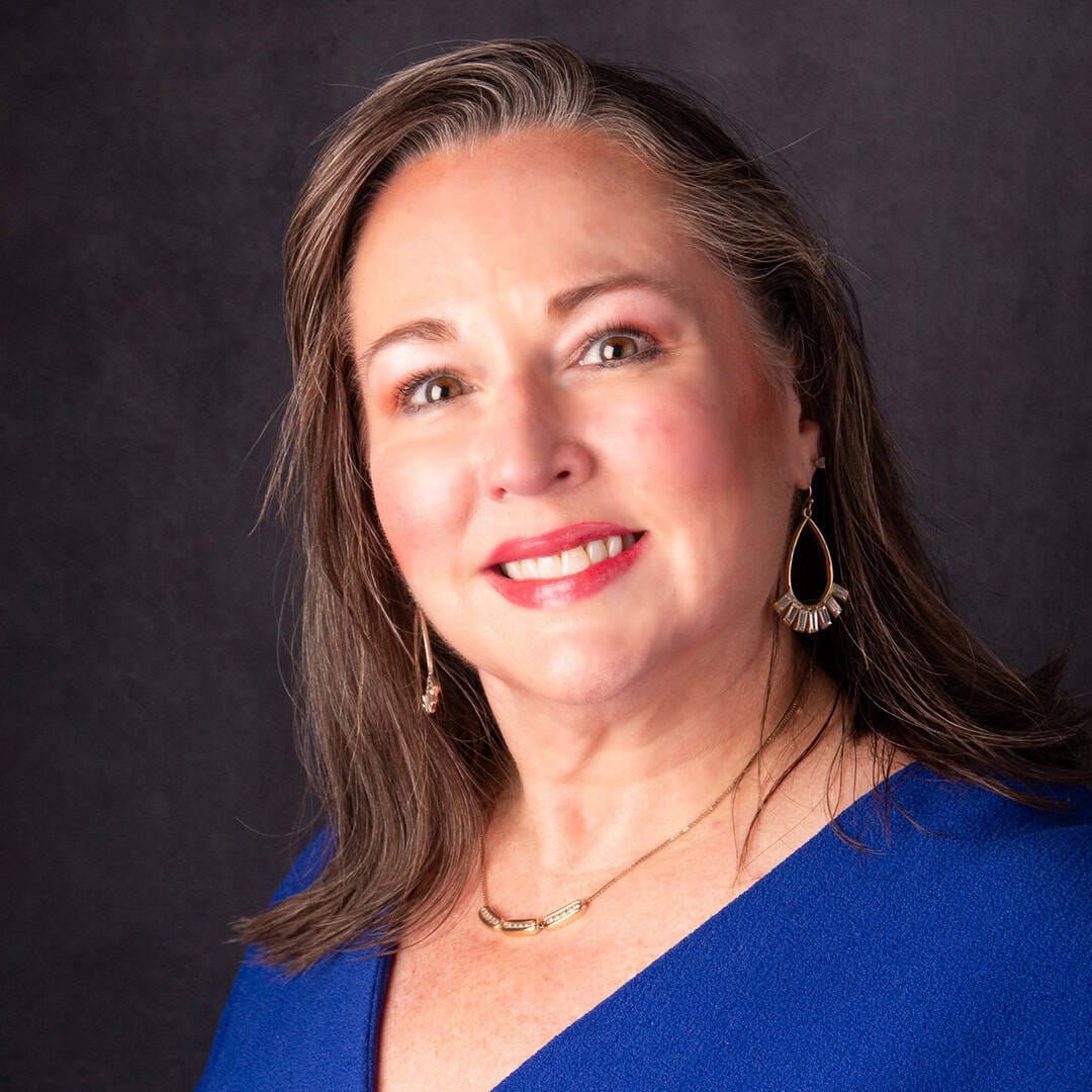 Headshot Shannon Johnson